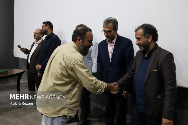 رونمایی از مستند «استاد فرشچیان» و نماهنگ «چای و گلاب» در مشهد