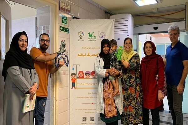  بیمارستان کودکان مفید «آوای قصه، رنگ لبخند» را برگزار کرد