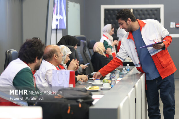 نشست خبری رئیس جمعیت هلال احمر 8
