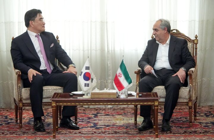سرمست بر توسعه روابط اقتصادی و ورزشی با کره جنوبی تاکید کرد