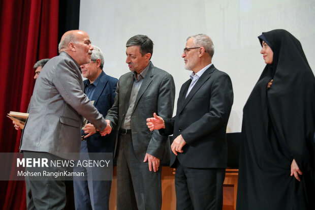همایش تجلیل از خادمان اربعین