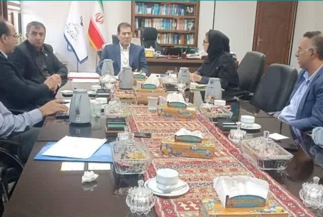 وضعیت ارتباطات شعب اخذ رای در ستاد انتخابات استان بوشهر بررسی شد وضعیت ارتباطات شعب اخذ رای در ستاد انتخابات استان بوشهر بررسی شد