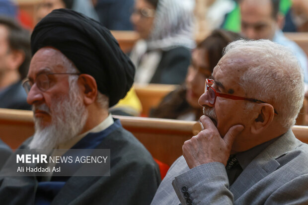 مراسم پاسداشت صدسالگی ایرج افشار