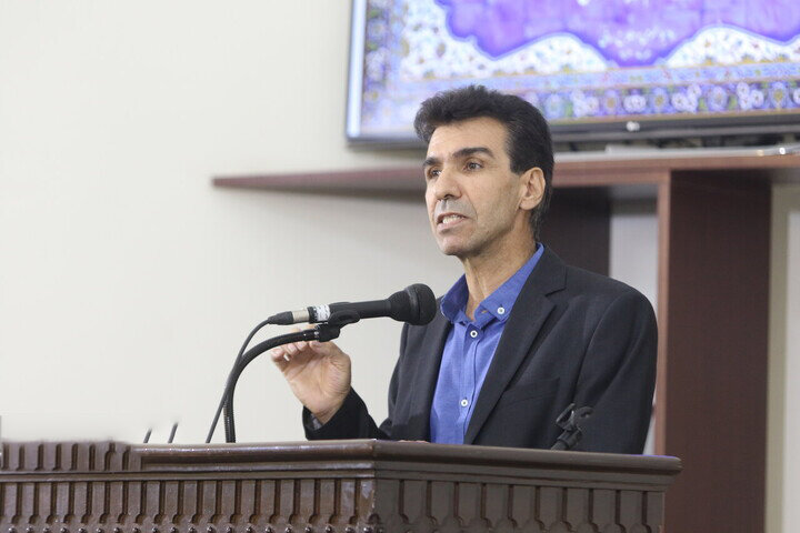 حسامپور: محوریت یادروز حافظ، سیمای جهانی این شاعر است حسامپور: محوریت یادروز حافظ، سیمای جهانی این شاعر است