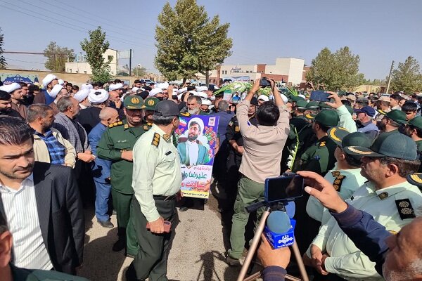 پیکر شهید حجت الاسلام ولی زاده در شهرستان باروق تشییع شد