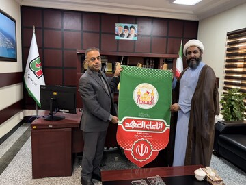 کتیبه اربعین با شعار «أنا علی العهد» به راهداری بوشهر اهدا شد