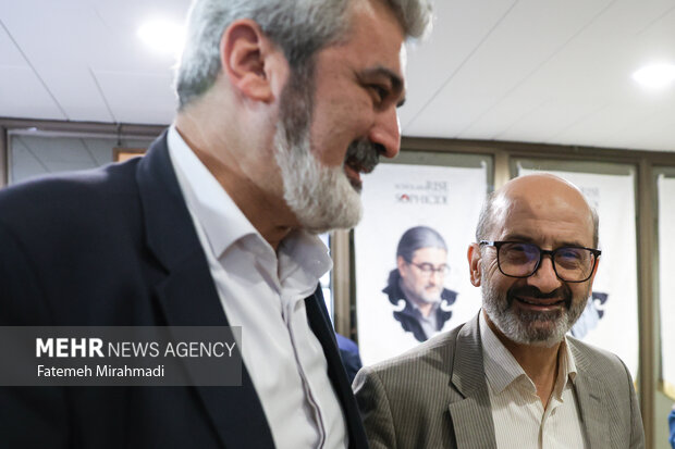 همایش بینالمللی «خیزش فرزانگان در برابر خردکشی» 18
