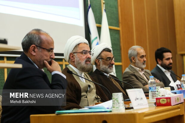 هوش مصنوعی باید در خدمت ارزشهای انسانی و دینی تعریف شود هوش مصنوعی باید در خدمت ارزشهای انسانی و دینی تعریف شود