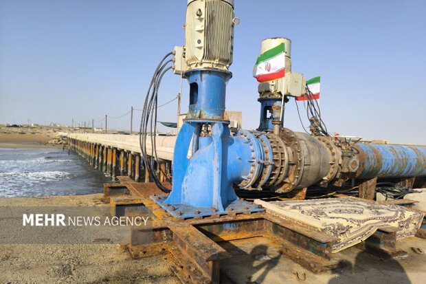 طرح آبرسانی مجتمع پرورش میگو با اشتغالزایی برای ۳۰۰ نفر افتتاح شد