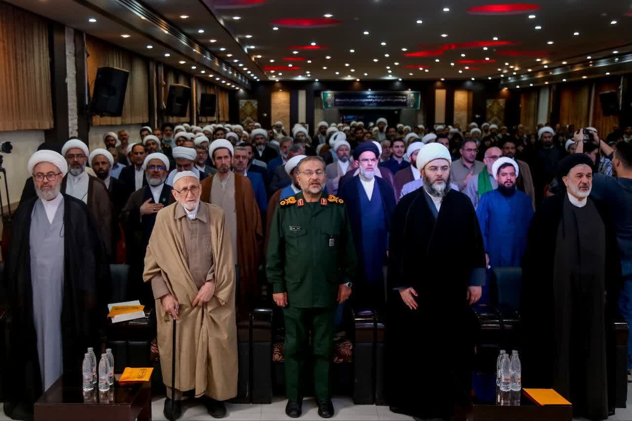 آغاز به کار دهمین کنگره ملی اعتکاف در مشهد آغاز به کار دهمین کنگره ملی اعتکاف در مشهد