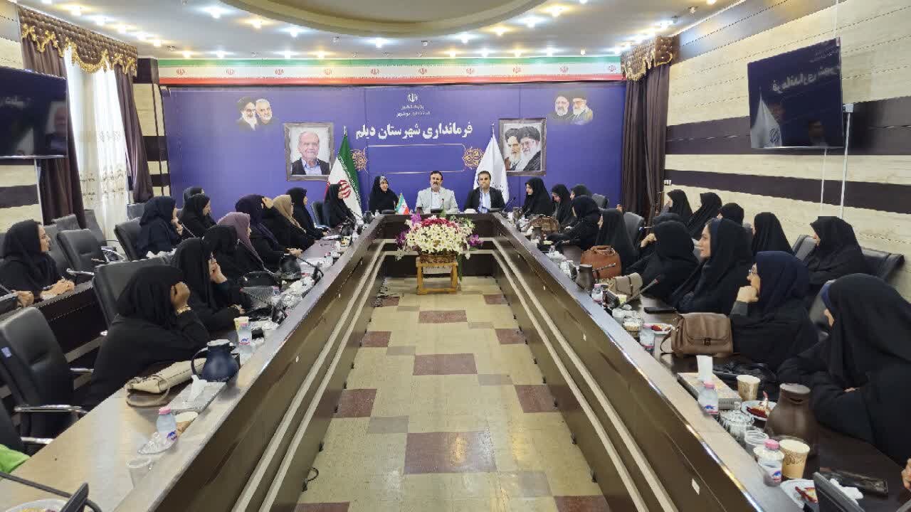 پوربهی:زمینه رشد اقتصادی و اجتماعی بانوان در استان بوشهر فراهم میشود