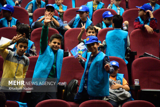 آفت شعارزدگی در برنامههای هفته کودک؛ «یک هفته با کانون» احیا شود