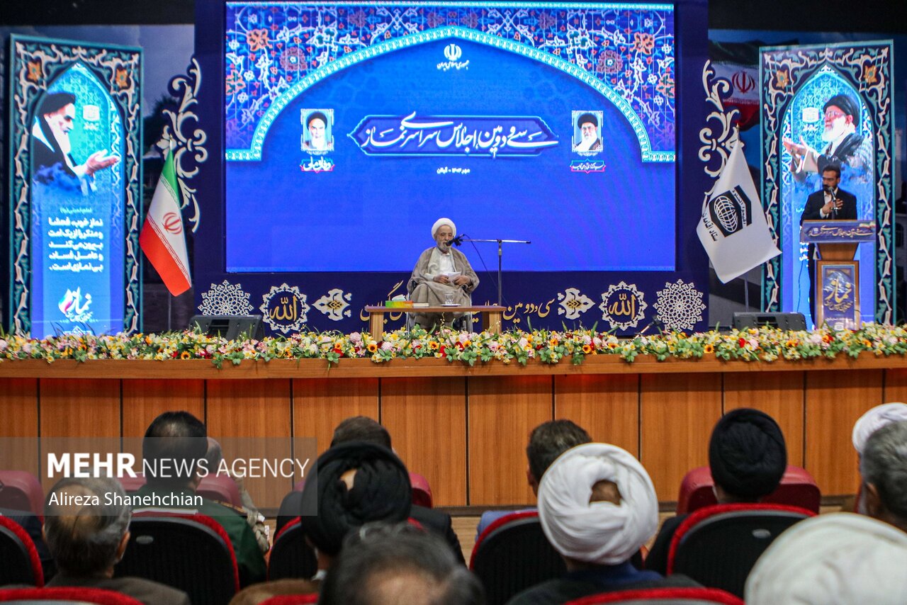 تصاویری از سی و دومین اجلاسیه نماز در گیلان تصاویری از سی و دومین اجلاسیه نماز در گیلان