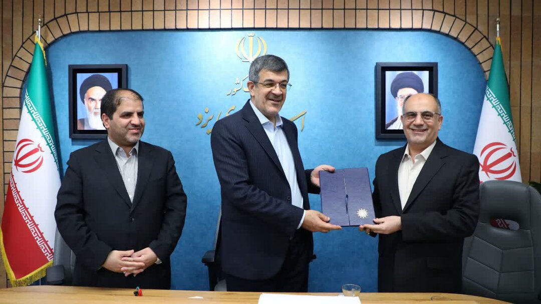 دفتر انجمن آثار و مفاخر فرهنگی در یزد افتتاح شد دفتر انجمن آثار و مفاخر فرهنگی در یزد افتتاح شد