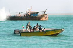 İran'ın güneyinde 240 bin litre kaçak akaryakıt ele geçirildi