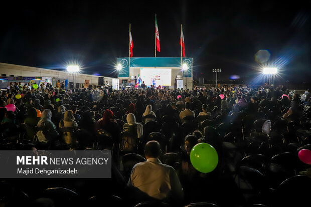 جشن بزرگ هفته ملی کودک در یزد