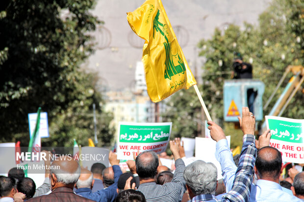 مردم کرمانشاه در بیش از ۵۰ نقطه حمایت خود را از ملت فلسطین فریاد زدند
