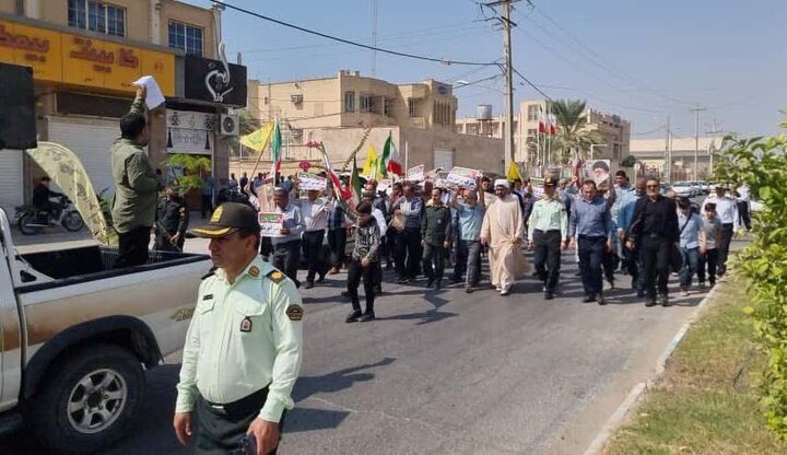 راهپیمایی «بشارت نصر» در گناوه برگزار شد راهپیمایی «بشارت نصر» در گناوه برگزار شد