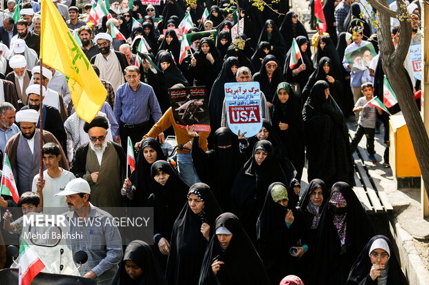 راهپیمایی بشارت نصر در قم