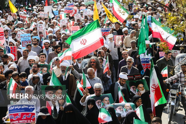 راهپیمایی بشارت نصر در قم