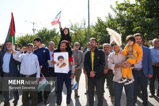 راهپیمایی حمایت از مردم مظلوم غزه و حمایت از کاروان جهانی صمود در بجنورد