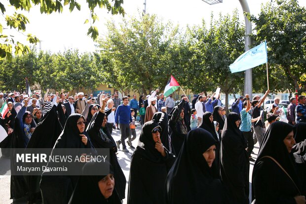 راهپیمایی حمایت از مردم مظلوم غزه و حمایت از کاروان جهانی صمود در بجنورد