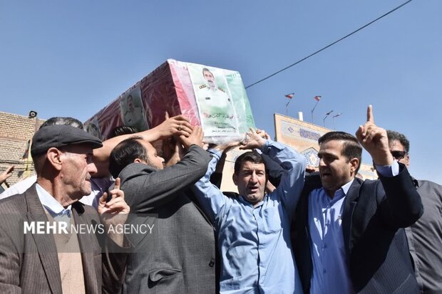 تشییع پیکر شهید «غلامرضا جمشیدی‌پور» در خرم‌آباد