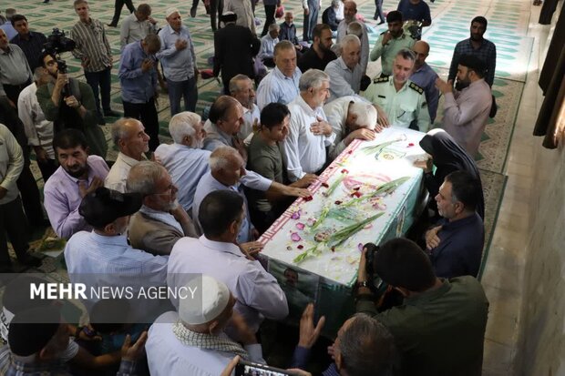 تشییع پیکر شهید «غلامرضا جمشیدی‌پور» در خرم‌آباد
