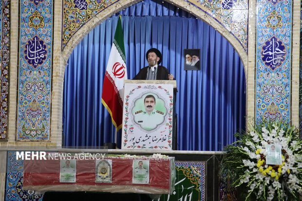 تشییع پیکر شهید «غلامرضا جمشیدی‌پور» در خرم‌آباد