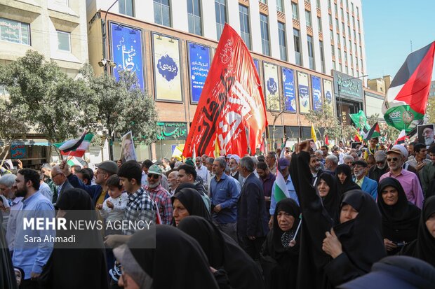 راهپیمایی جمعه‌های «بشارت نصر» در مشهد