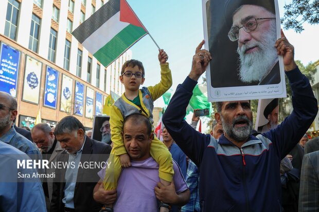 راهپیمایی جمعه‌های «بشارت نصر» در مشهد