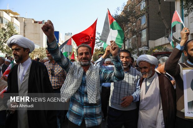راهپیمایی جمعه‌های «بشارت نصر» در مشهد