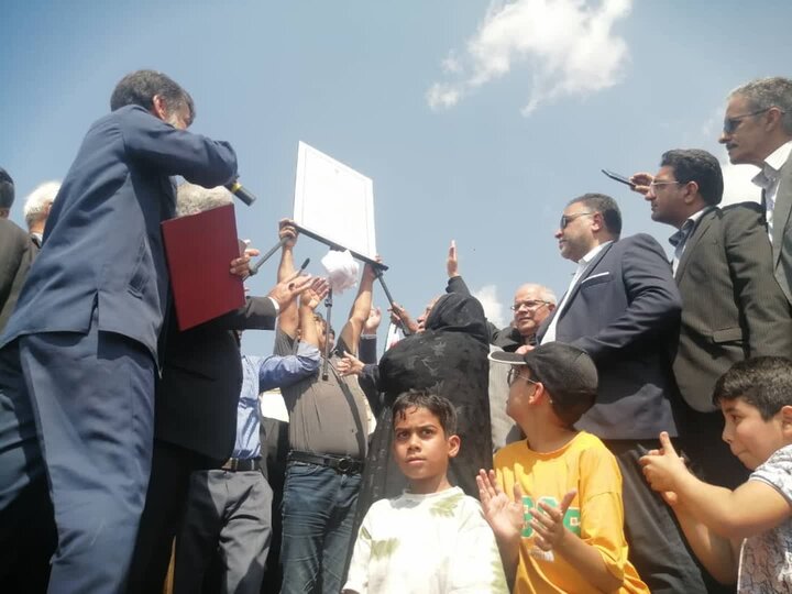 سند ثبت ملی مدرسه تاریخی گراغان جیرفت رونمایی شد سند ثبت ملی مدرسه تاریخی گراغان جیرفت رونمایی شد