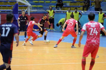 گیتی‌پسند با پیروزی در هفته دوازدهم صدرنشینی خود را تثبیت کرد