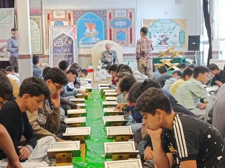 برگزاری محافل گسترده انس با قرآن در کردستان