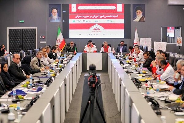 کولیوند: آموزش همگانی، کلید تابآوری مردم در بحرانهاست