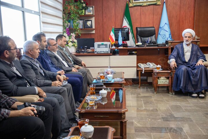 سیدهاشمی: امنیت قضایی انگیزهای برای حضور سرمایهگذاران در اردبیل است سیدهاشمی: امنیت قضایی انگیزهای برای حضور سرمایهگذاران در اردبیل است