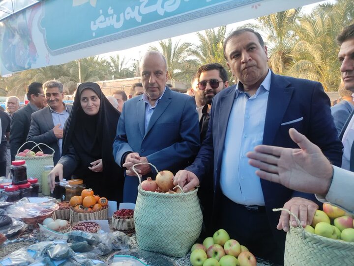 جشنواره روستایی و عشایری، ظرفیت های بم را به نمایش گذاشت جشنواره روستایی و عشایری، ظرفیت های بم را به نمایش گذاشت
