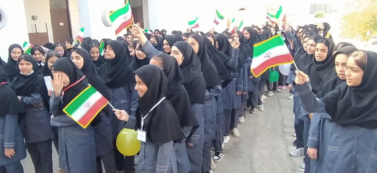 زنگ هفته بهداشت روان در مدارس گناوه به صدا درآمد