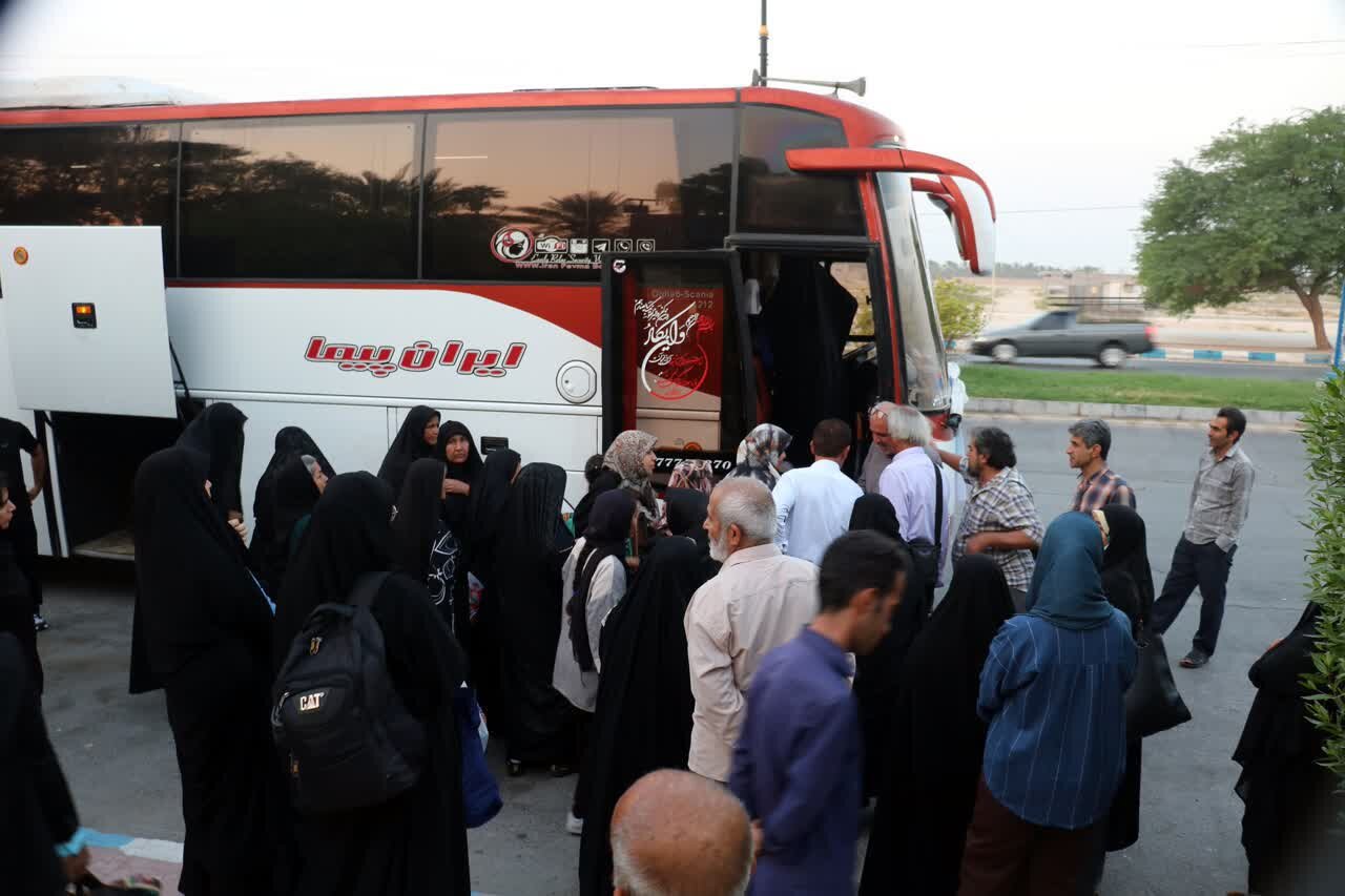 کاروان زیارتی «مهر درخشان» دشتی به مشهد مقدس اعزام شد