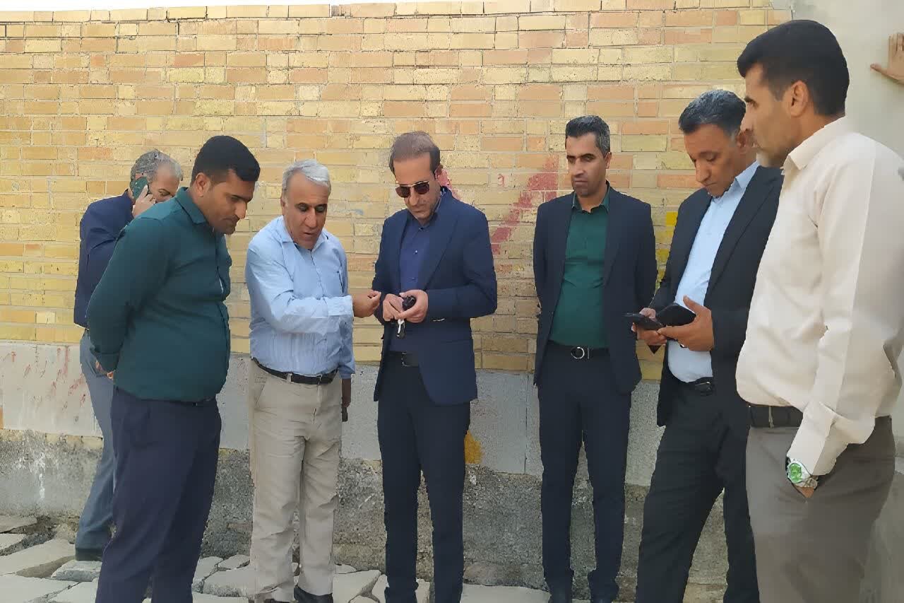 سنگ فرش غیر اصولی در  بافت تاریخی دهدشت؛طرحی که شروع نشده متوقف شد