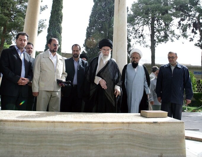 بزرگداشت حافظ بزرگداشت قرآن است!