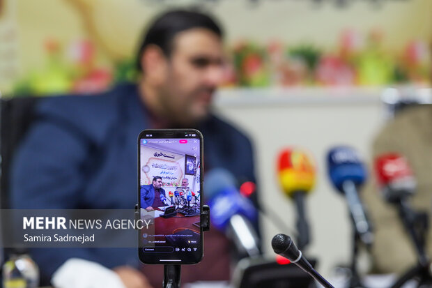 نشست خبری و  رونمایی از پوستر چهل و هشتمین دوره مسابقات سراسری قرآن کریم