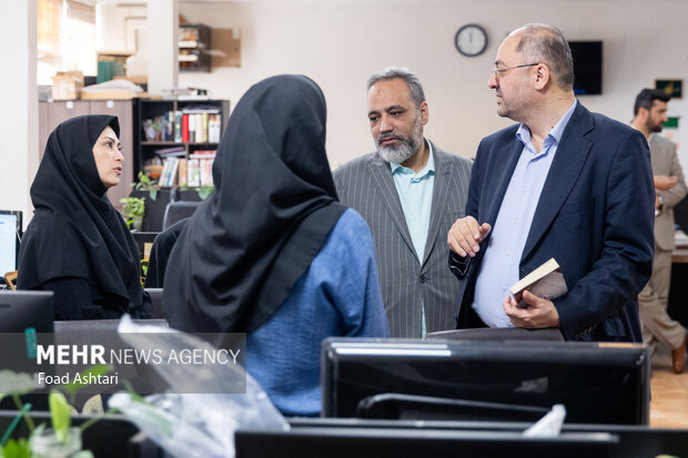 حضور حسین قرایی مدیرکل روابط عمومی سازمان صدا و سیما در خبرگزاری مهر
