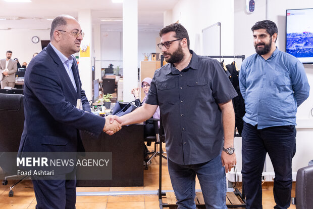 حضور حسین قرایی رئیس روابط عمومی صدا و سیما در خبرگزاری مهر