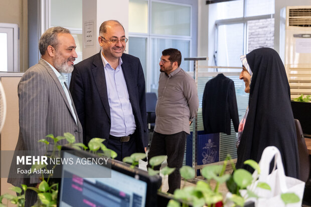 حضور حسین قرایی رئیس روابط عمومی صدا و سیما در خبرگزاری مهر
