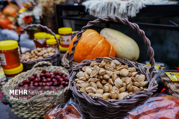 جشنواره بادام خسروشاه