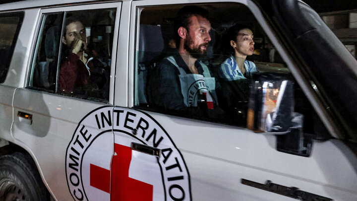 Hamas to release Israeli captives through ICRC