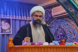 امام جمعه بندرلنگه: ملت ایران هرگز فریب لبخند دشمن را نخواهد خورد