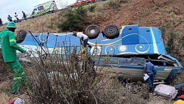 42 killed in a bus crash in mountainous region of S Africa
